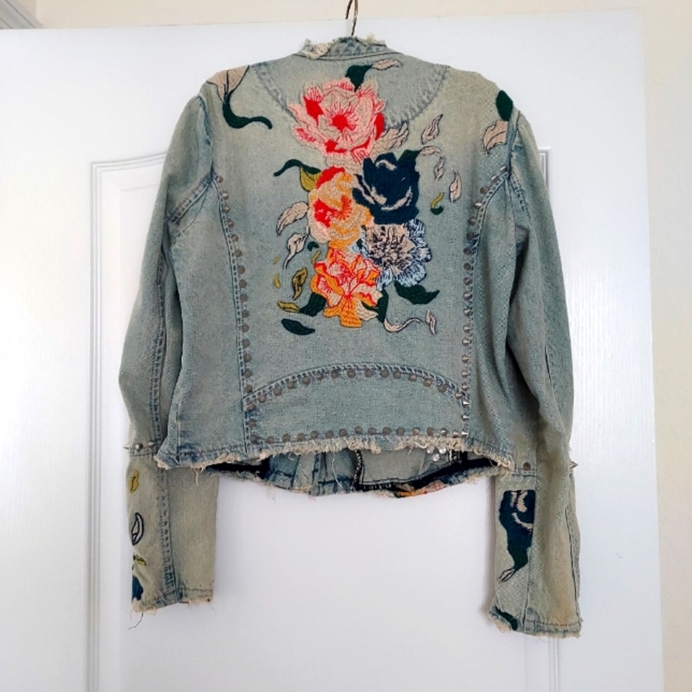 Boston proper denim embroidered jacket SIZE SMALL